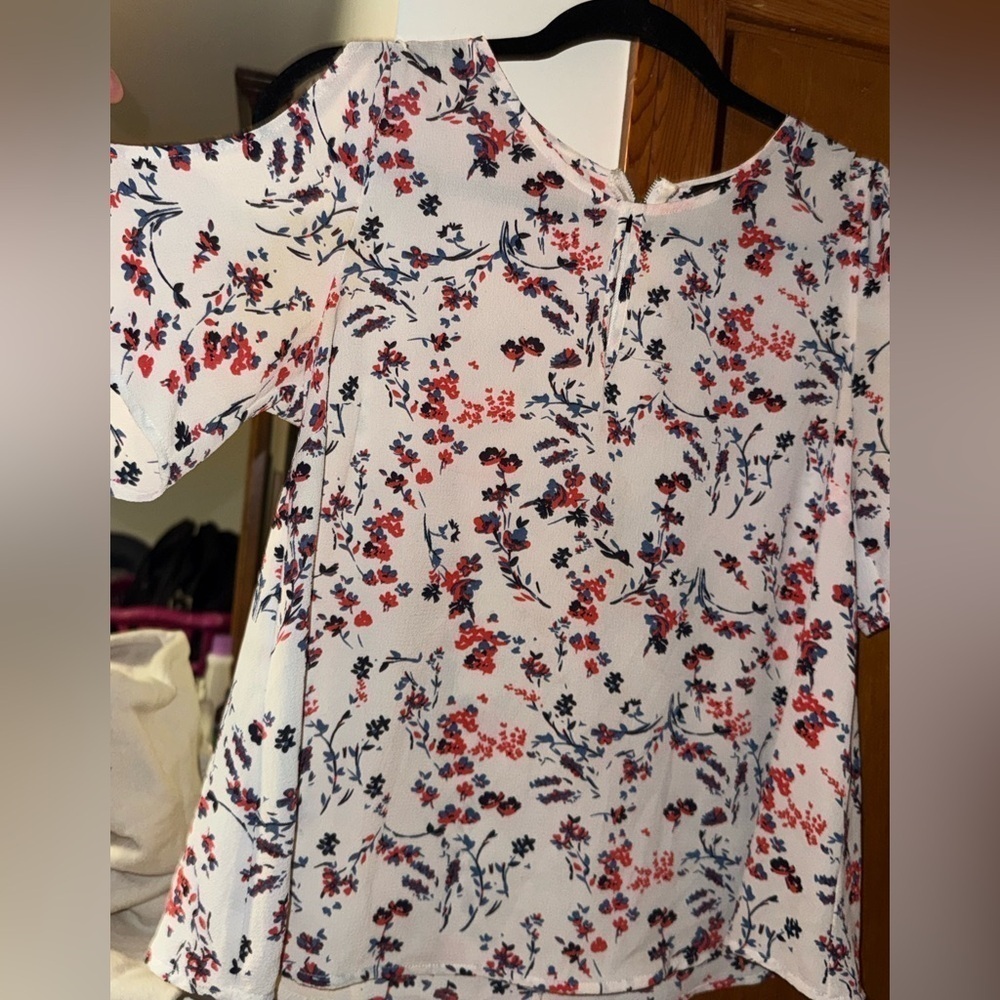 Atmosphere size 6 shirt